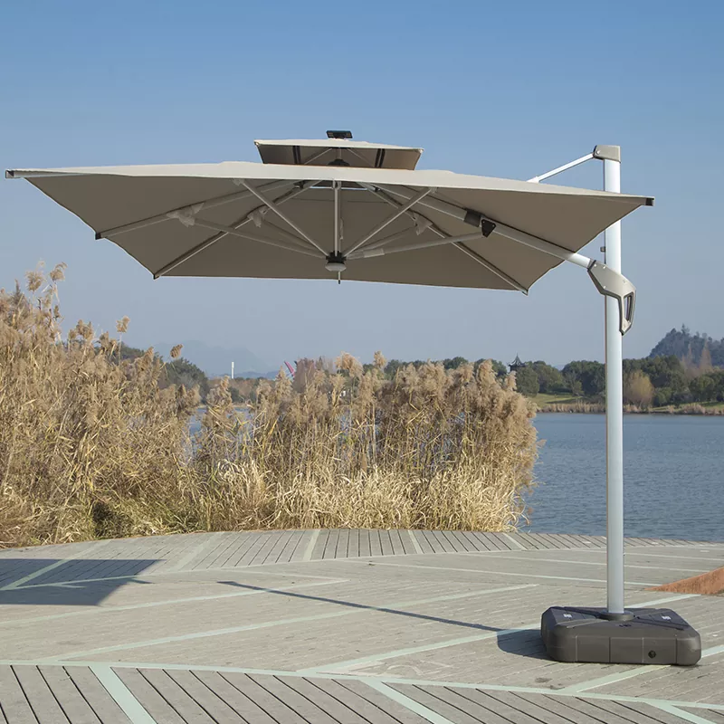 မီးများပါရှိသော Cantilevered Terrace Umbrella